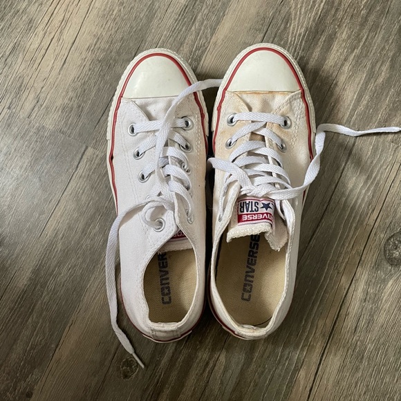 Gently used Converse sneakers size 6 - Picture 4 of 4